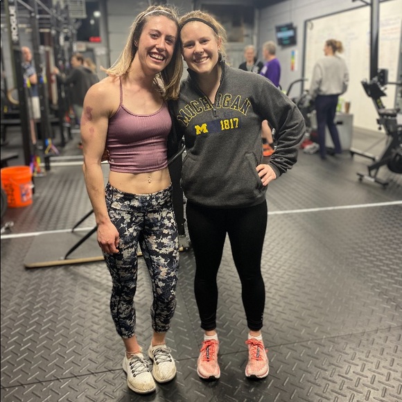 Welcome To My Closet Have Fun Shopping - Picture 4 of 15